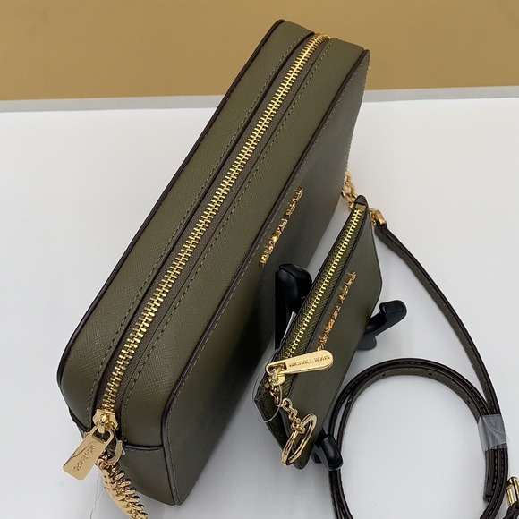 MICHAEL KORS LARGE EAST WEST CROSSBODY & Top Zip Coinpouch With ID Card OLIVE - Picture 4 of 16